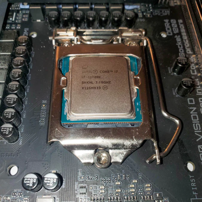 intel Core i7 11700k 外観