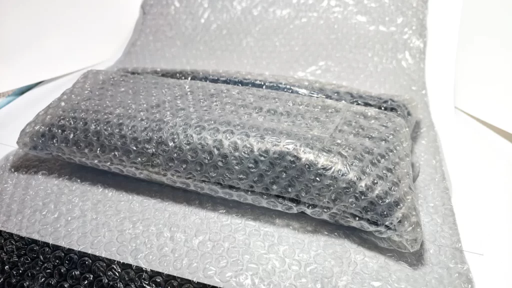 プチプチを二重から三重に巻いたグラボの側面
