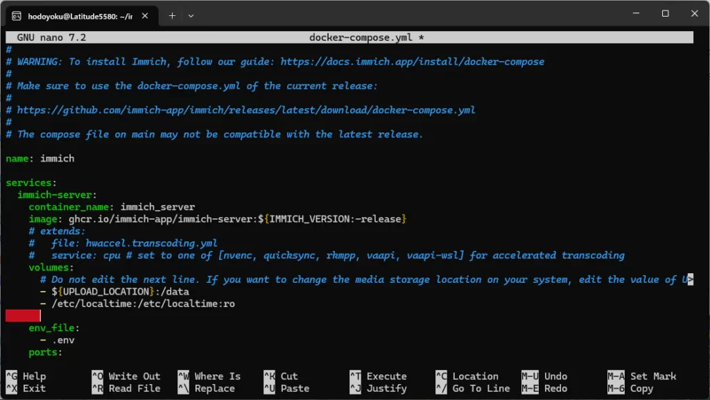 nanoでImmichのdocker-compose.ymlを開き、volumesやportsの設定位置を確認している画面
