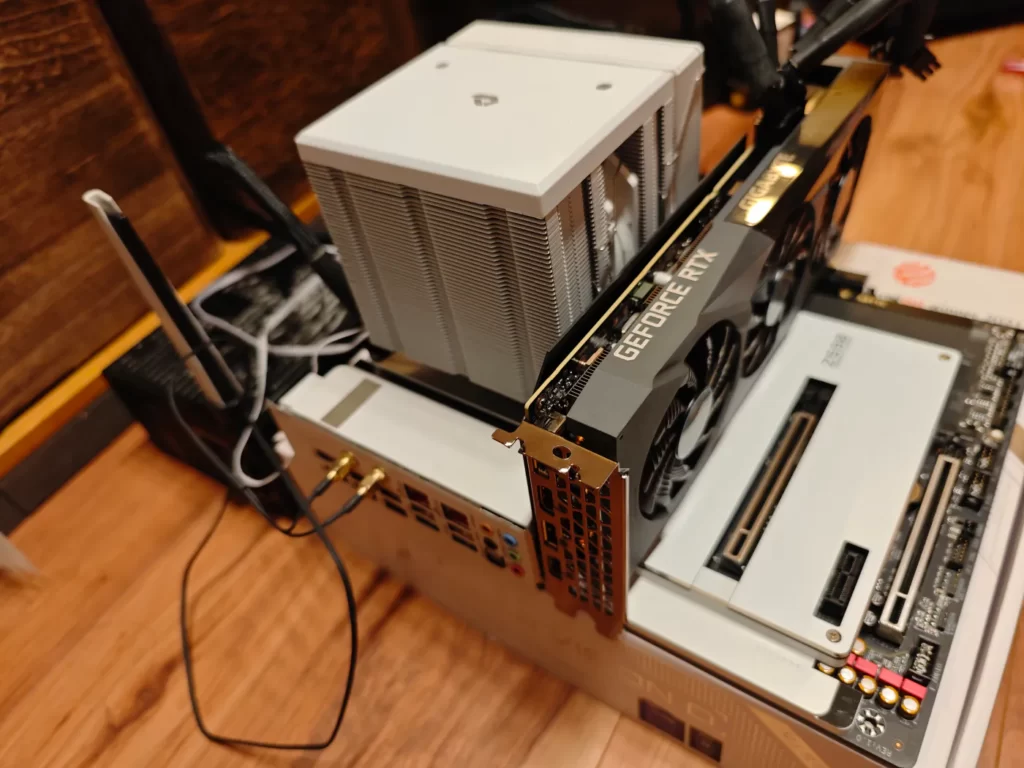 Z590検証機に取り付けたGIGABYTE RTX 3060 Ti EAGLE OC